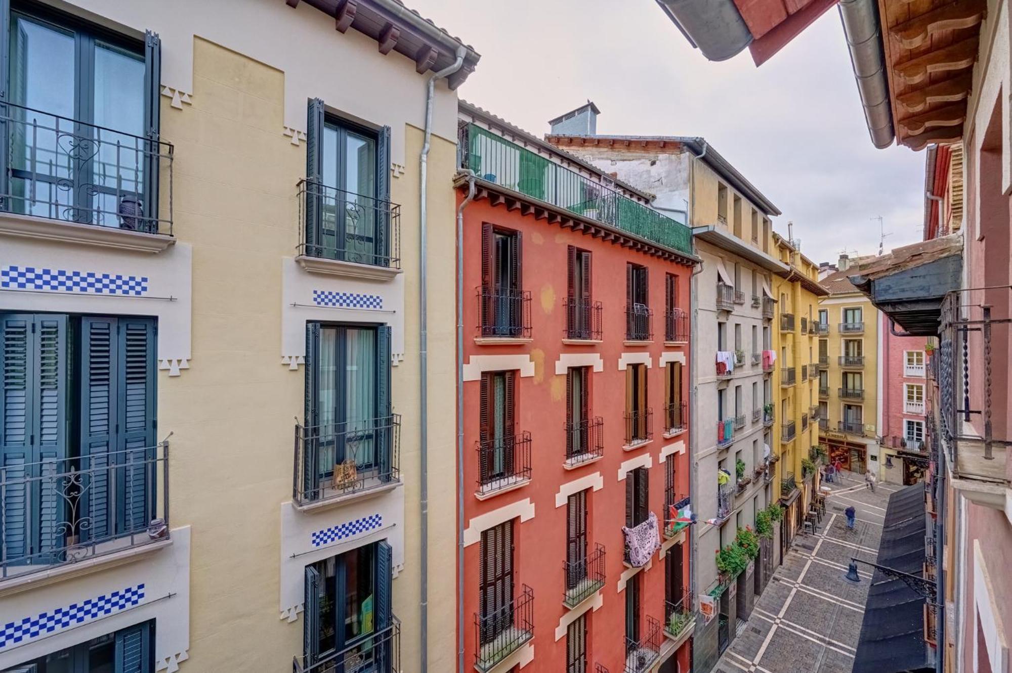 Heart Of Pamplona Apartments I By Clabao Экстерьер фото